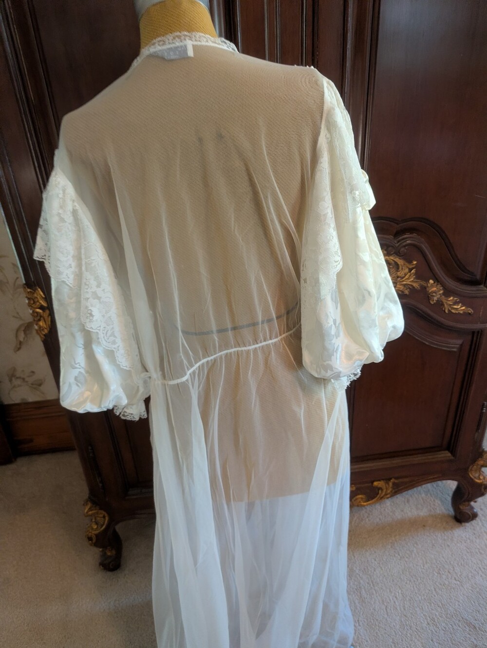 Val Mode Vintage Lingerie Robe - Picture 6 of 7